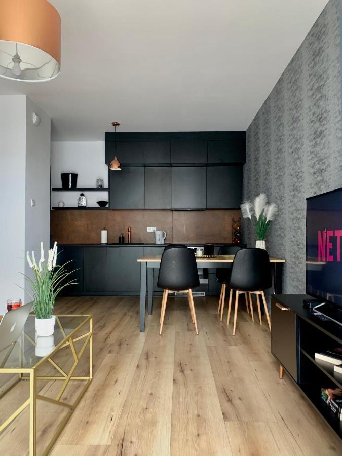 Apartment On Drewnowska Street Manufaktura وودج المظهر الخارجي الصورة